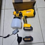 Dewalt 48v cordless spray gun 1000ml tank  2 batteries