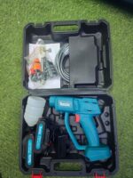 Makita Cordless pressure washer
