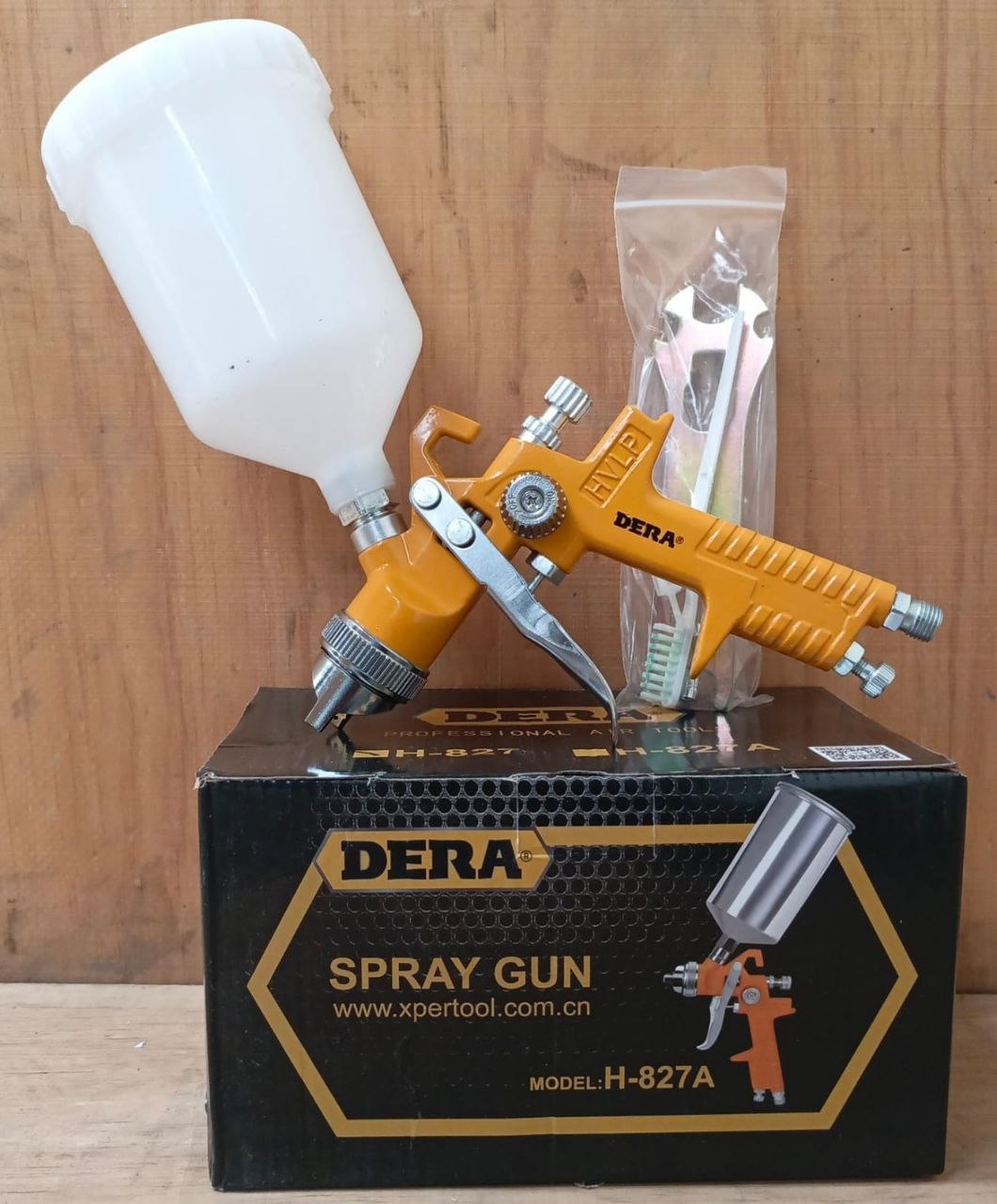 53637d66-2f09-4ffd-8ad2-fba955273366 Dera H-827A HVLP spray gun 600ml - Image 1