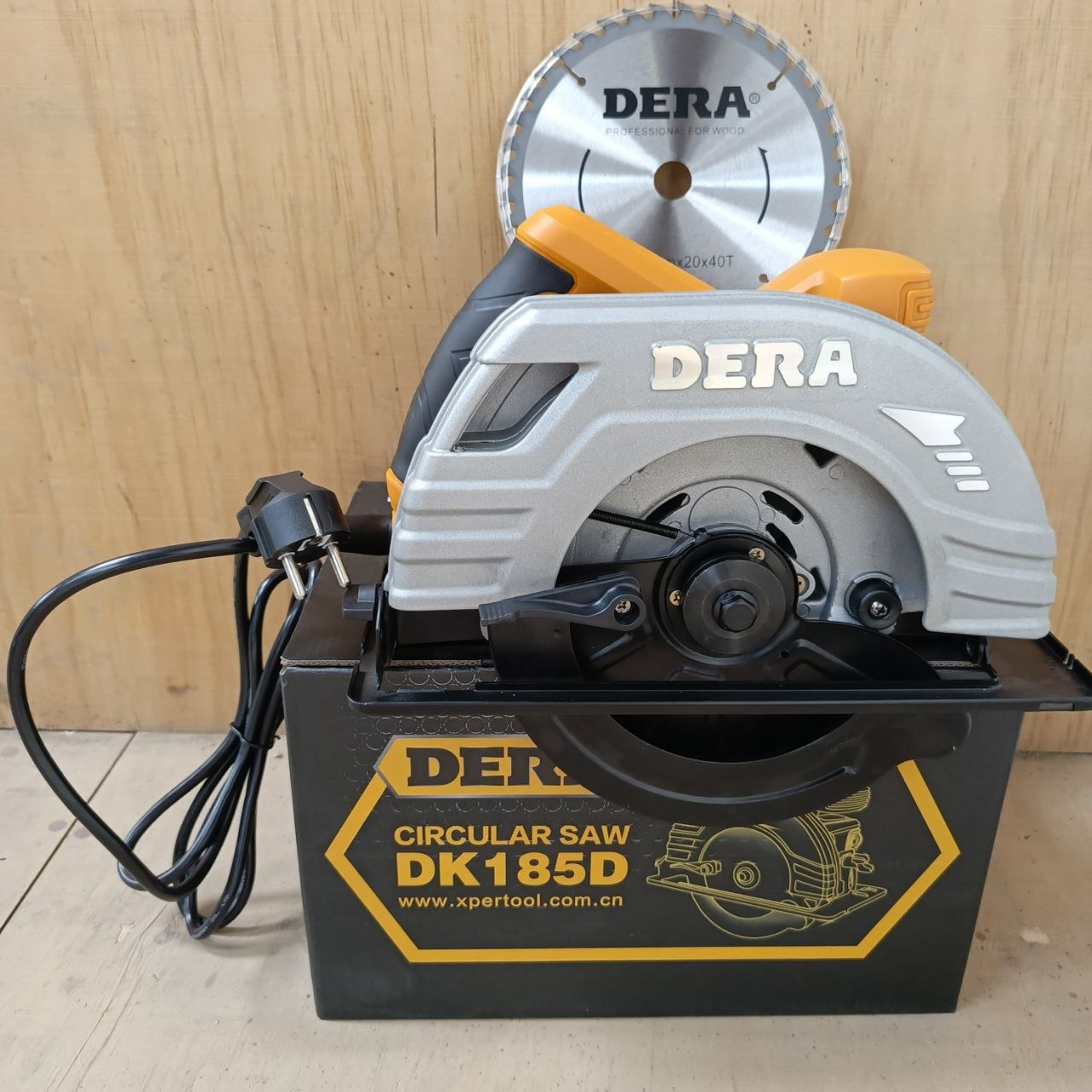 6bb1536f-4c91-421c-8528-d01b457dfba0 Dera DK185D circular saw 1380W - Image 1