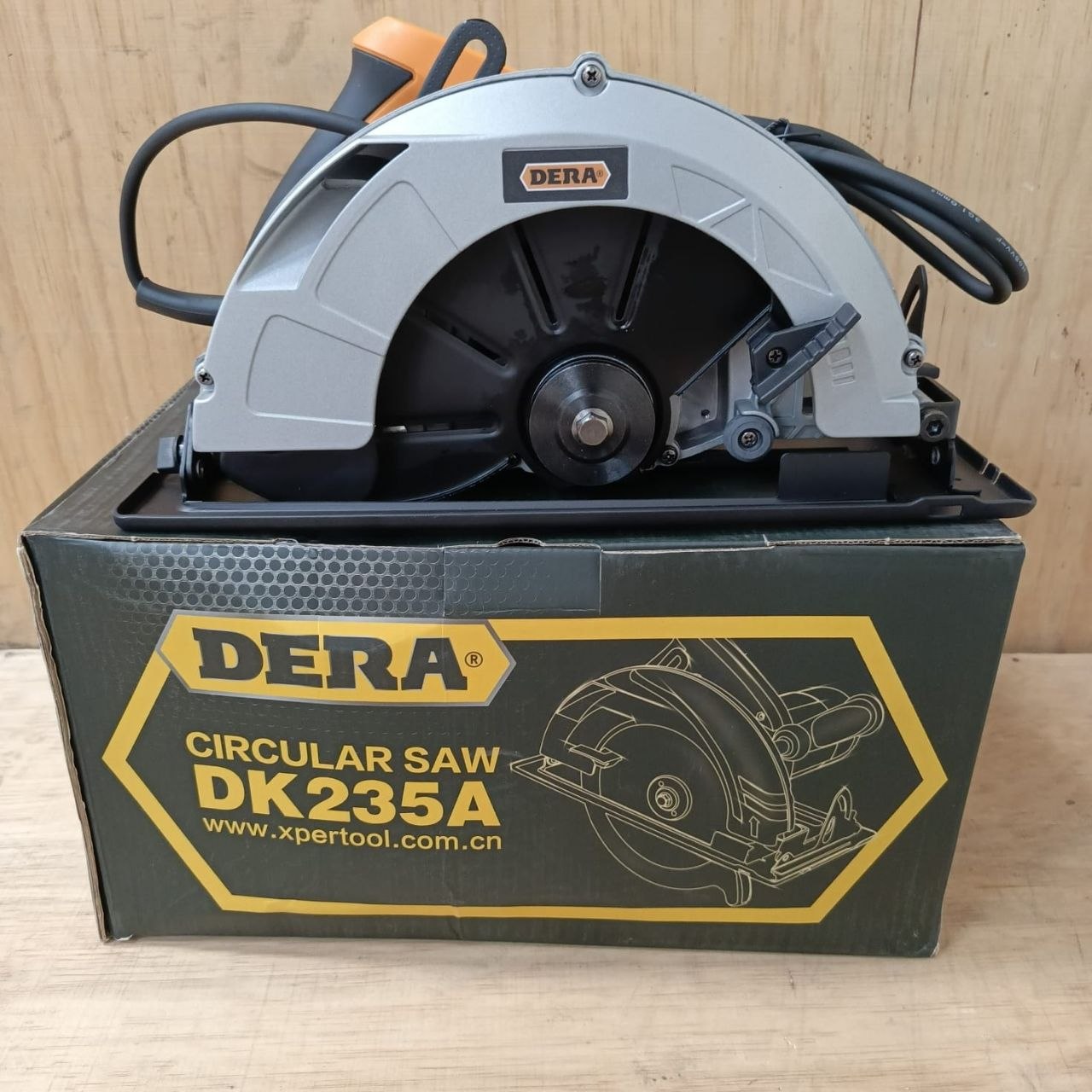 6d4949a6-db6b-43eb-b8a6-5fa6ca7442c7 Dera DK235A circular saw 2200W - Image 1