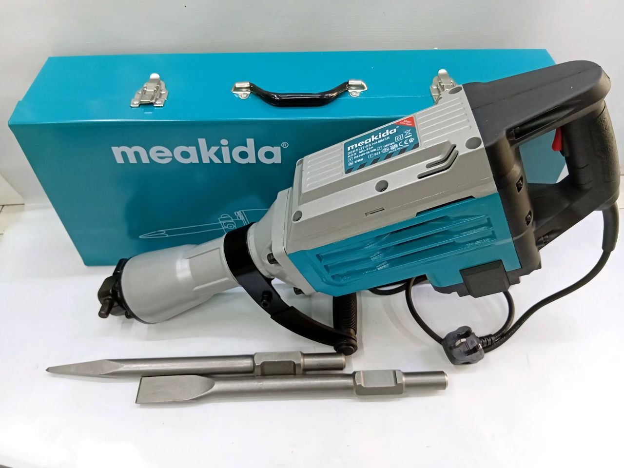 753f4f61-6961-47b9-a25a-60f73f2afd19 Meakida 2200W demolition hammer - Image 1